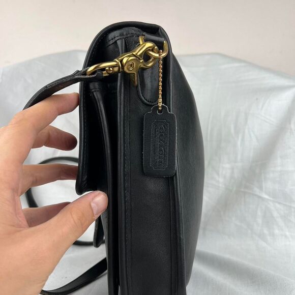COACH Vintage Black Leather Station Crossbody Bag USA - Picture 4 of 8